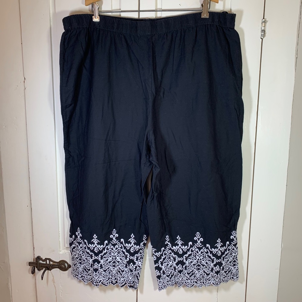 Roamans Black Cropped‎ Pants Embroidered Plus Size 24W Casual Beachy Resortwear